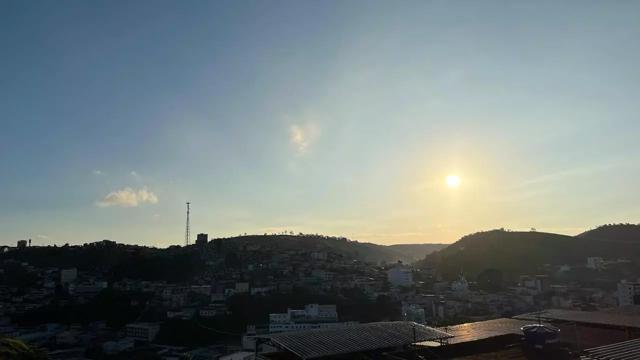 Verão começa neste sábado com possibilidade de pancadas de chuva em Santos Dumont